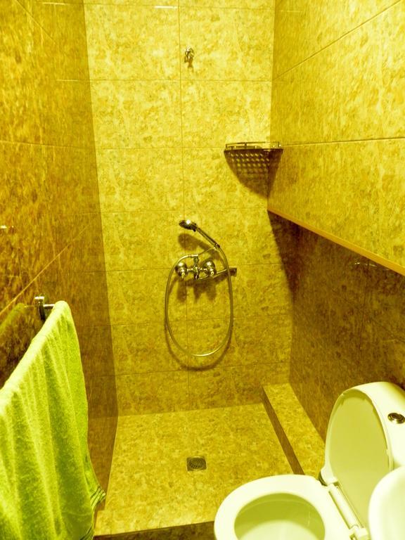 Penthouse Apartment In 巴统 外观 照片